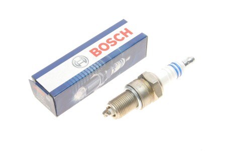 СВІЧКА WR7DCXE BOSCH 0 242 235 707