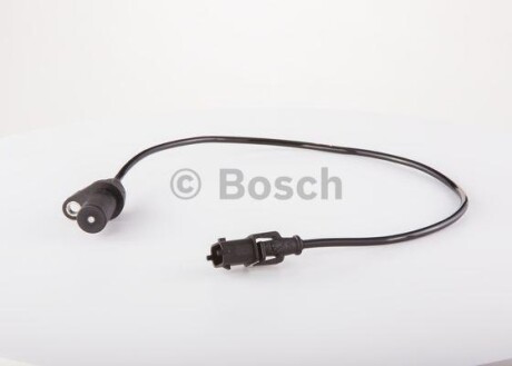 Датчик обертів колінвалу BOSCH 0261210161