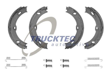 Колодки ручного тормоза, DB209-318 (с пружинками) TRUCKTEC 02.35.205